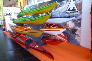Skim sea kayaks