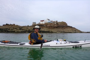 Derek hairon. Les Ecrehous sea kayaking P1110887